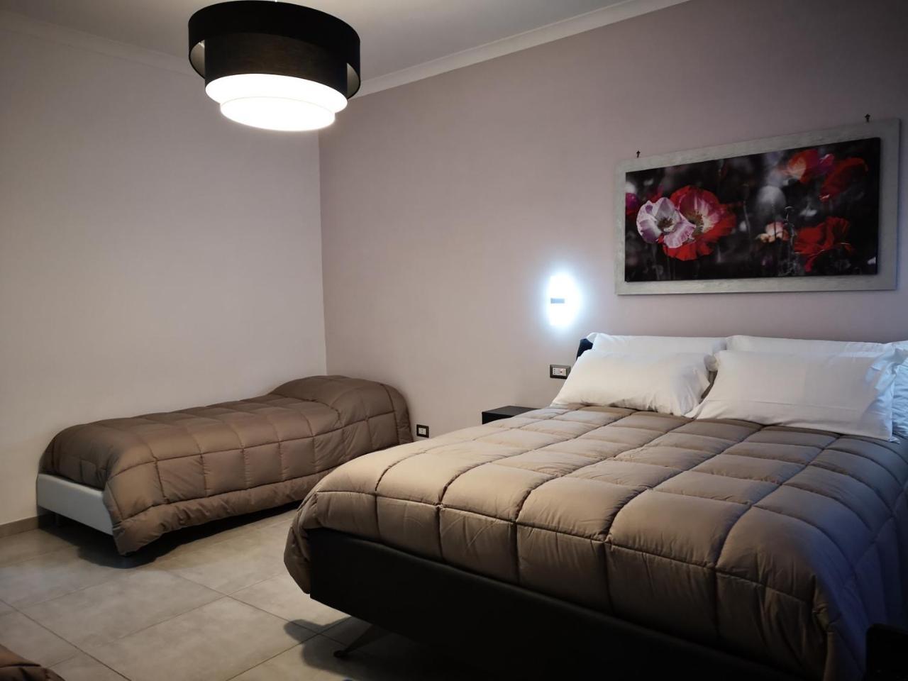 A Due Passi Dal Museo Bed & Breakfast Наполи Екстериор снимка