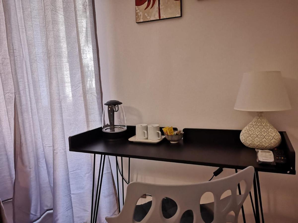 A Due Passi Dal Museo Bed & Breakfast Наполи Екстериор снимка