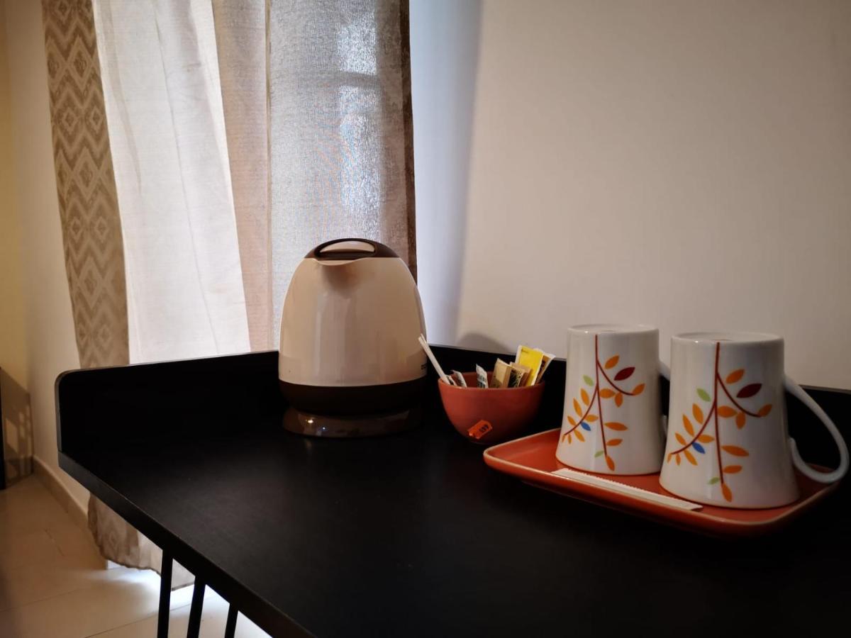 A Due Passi Dal Museo Bed & Breakfast Наполи Екстериор снимка